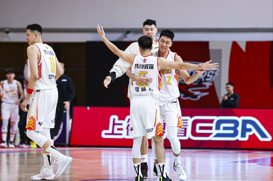 乐鱼官网-CBA季后赛国际比赛日走向成谜;切尔西绝杀压哨;态度坚定;医务组通报恢复的简单介绍