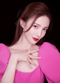 乐鱼app-华娱从96开始做导演